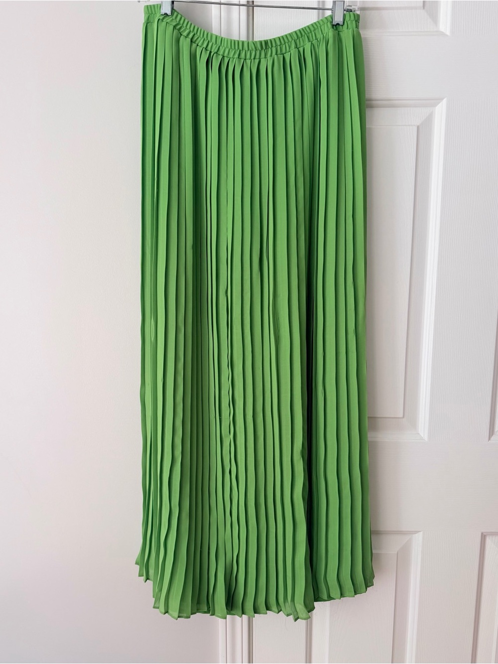 Michael Kors Lime Green Pleated Maxi Skirt , Size M - Picture 2 of 7